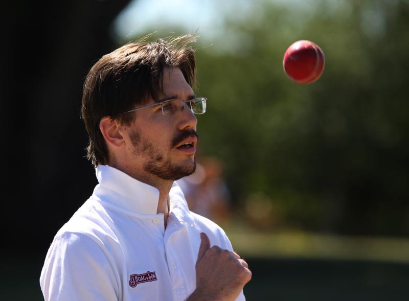 2K0C3523.jpg - now how will I get him out - the cricketer