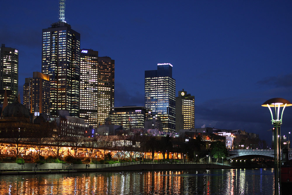 ga_2K0C6470.jpg - Beautiful Melbourne at dusk in Winter using the shift lens to minimise convergence issues.