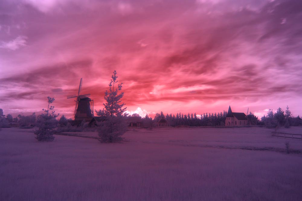 ga_IR_Windmill_C1DMIII.jpg - Digital infrared photo of Melbourne's west. 20sec exposure with Hoya R72 filter. No PS apart from WB and levels adjustment and mild increased saturation.