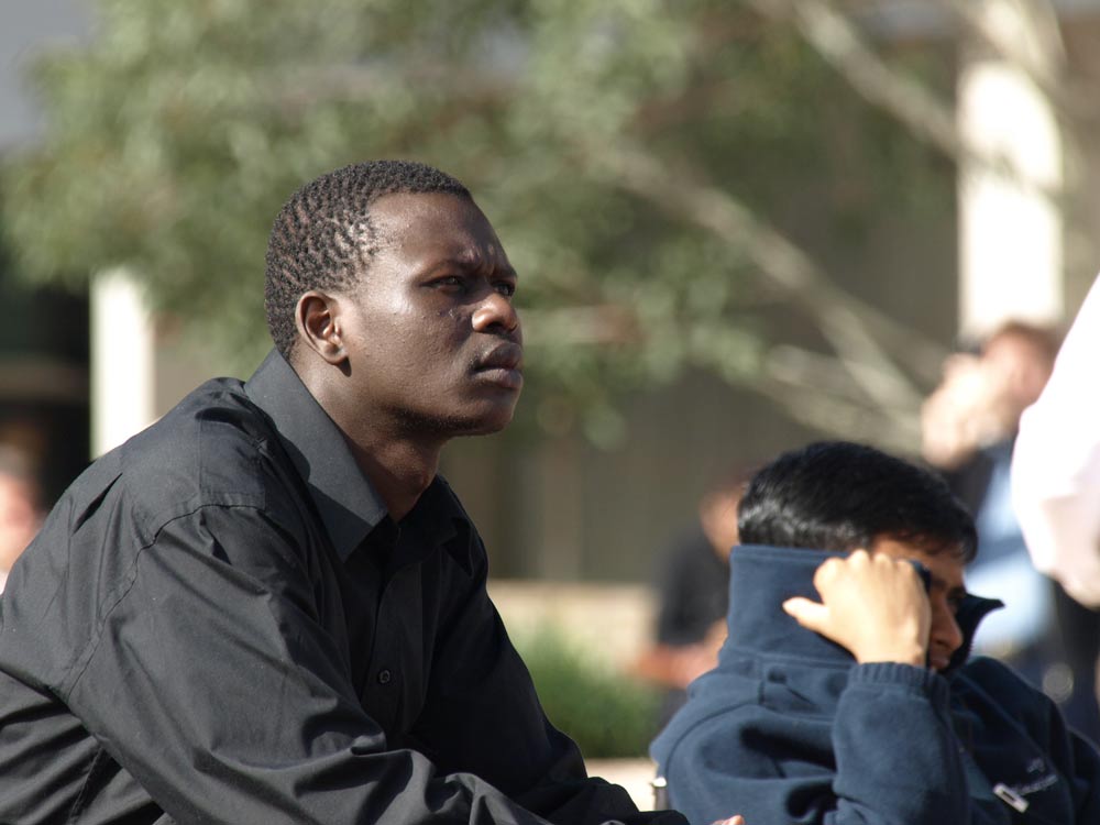 GA221227.jpg - Testing out my new Olympus 2x TC: Hand held, E510, ZD 50-200mm + 2xTC = 800mm in 35mm terms, f/10, 1/200th sec, IS on, ISO400, no lens hood on. See next for 100% crops.