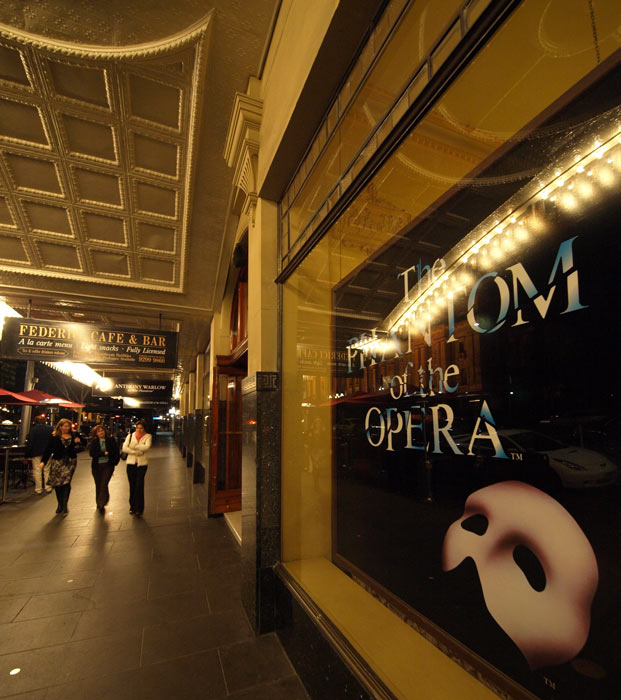 ga_Phantom_GB190353.jpg - Melbourne at opening night of the Phantom of the Opera
