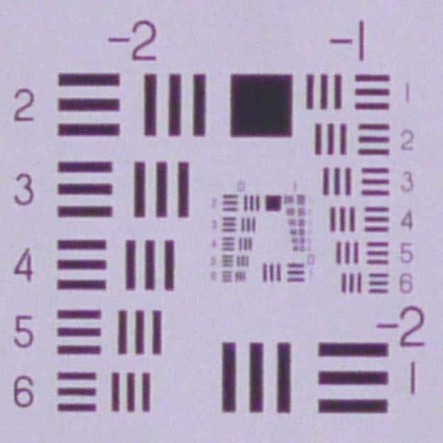 EF135mmL_f2_HH500th.jpg - Canon EF 135mm f/2.0L lens at f/2.0 but this time hand held at 1/500th sec - even at that shutter speed, there is a significant loss of sharpness compared with tripod mounted with self timer! (200x pixel peeping)