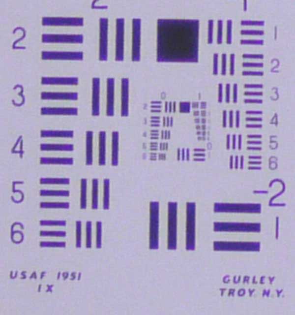 EF85mmf1.8_f1.8.jpg - Canon EF 85mm f/1.8 lens at f1.8 - nice and sharp wide open but lots of purple fringing! (200x pixel peeping)