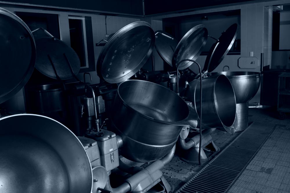 2K0C7239.jpg - the massive cooking pots in the main kitchen for cooking up soups, stew and gruel.