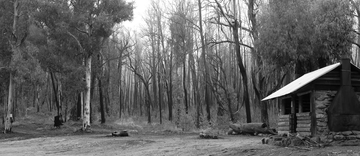 ga_Cobbler_P1020194.jpg - Lake Cobbler in Winter 6 years after the 2003 bushfires. This is the new hut to replace the burnt one.