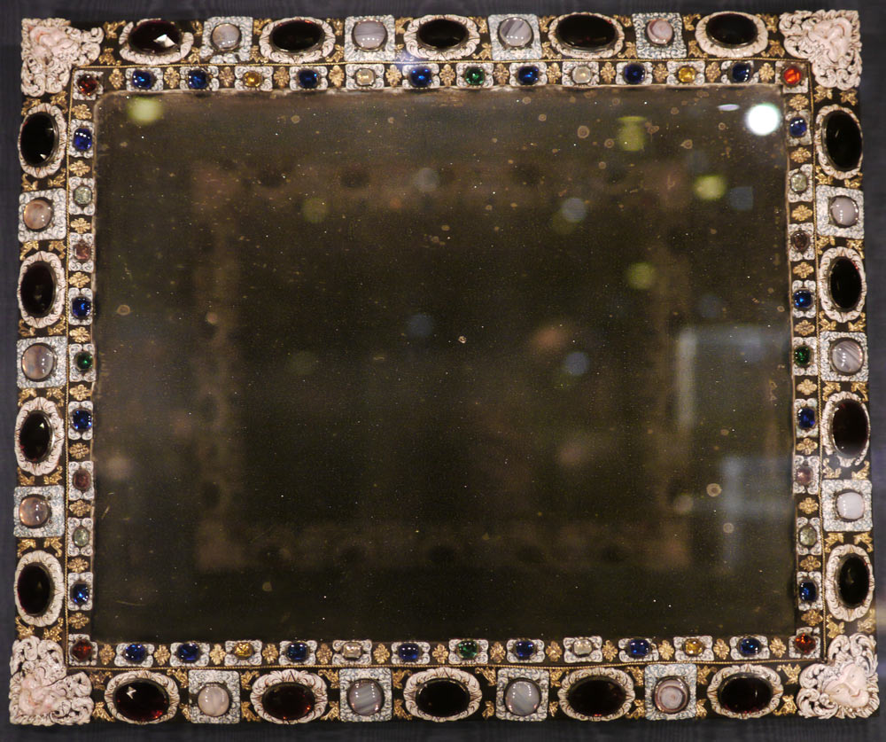 P1110623.jpg - Royal mirror embedded with precious gems