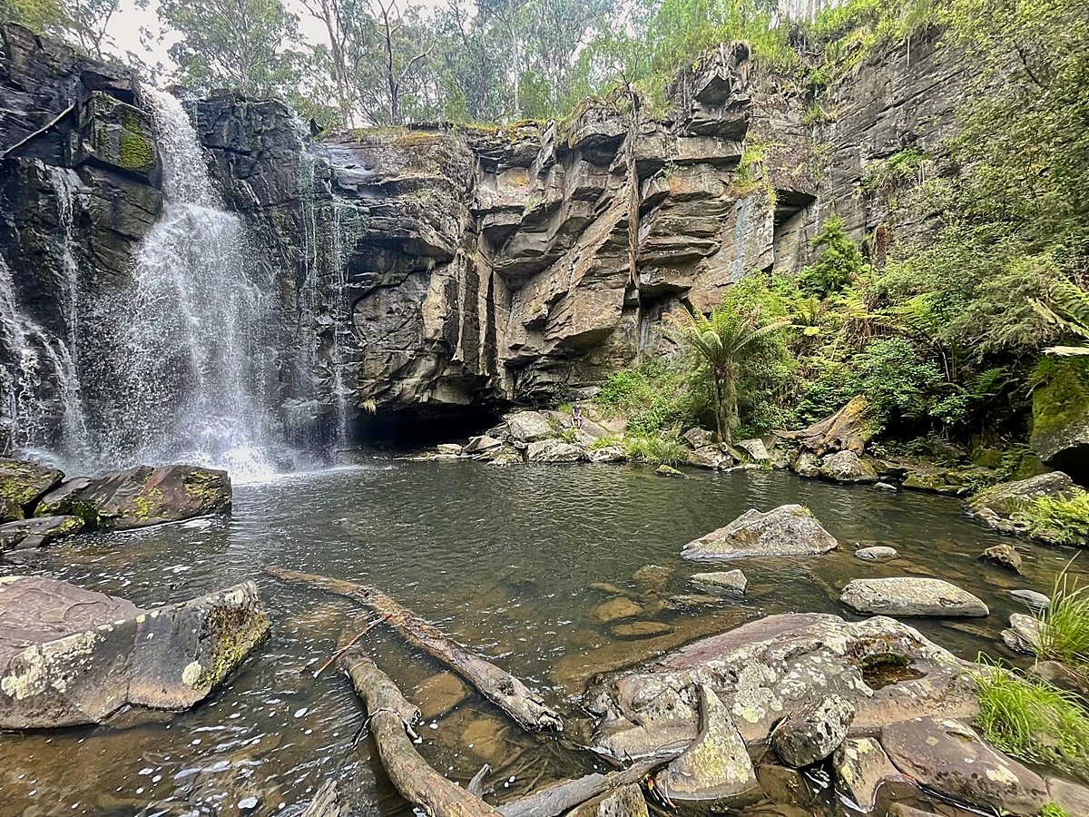 www.ayton.id.au_gary_photos_victoria_gor_phantomfalls.jpg